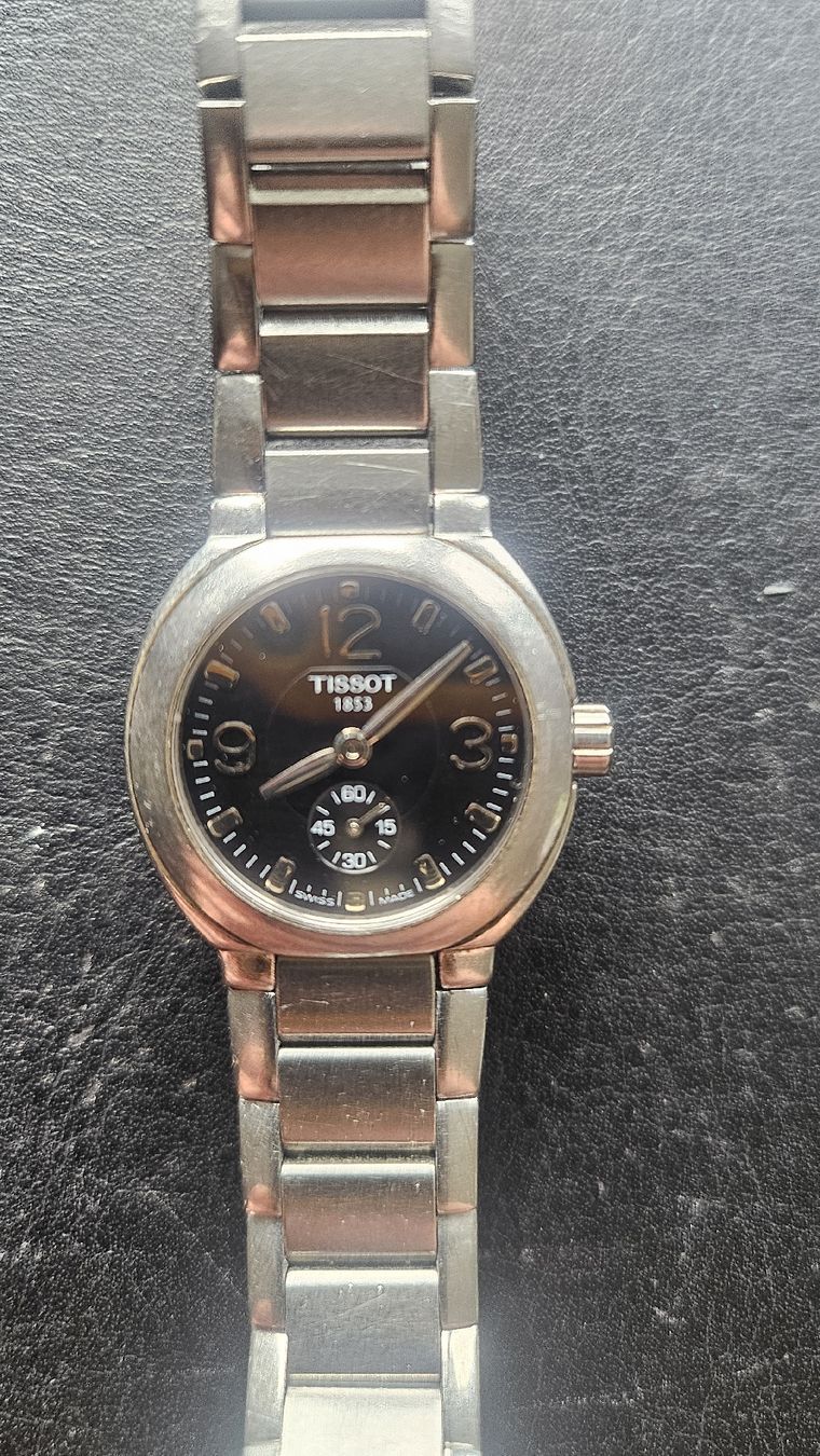 Tissot Orologi: Tissot Damenuhr 25mm – Usato da Goldiwil (Thun) venduto da rkweiss