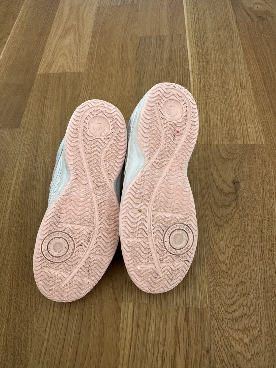 Scarpe per ragazze: Turnschuhe gr 35 – Usato da Hochdorf venduto da lefaho 2
