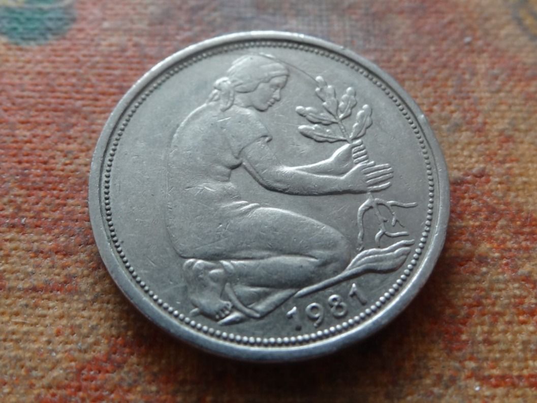 Tutti le monete: DEUTSCHLAND 50 Pfennig 1981 – Usato da Romanel-sur-Lausanne venduto da Swift13