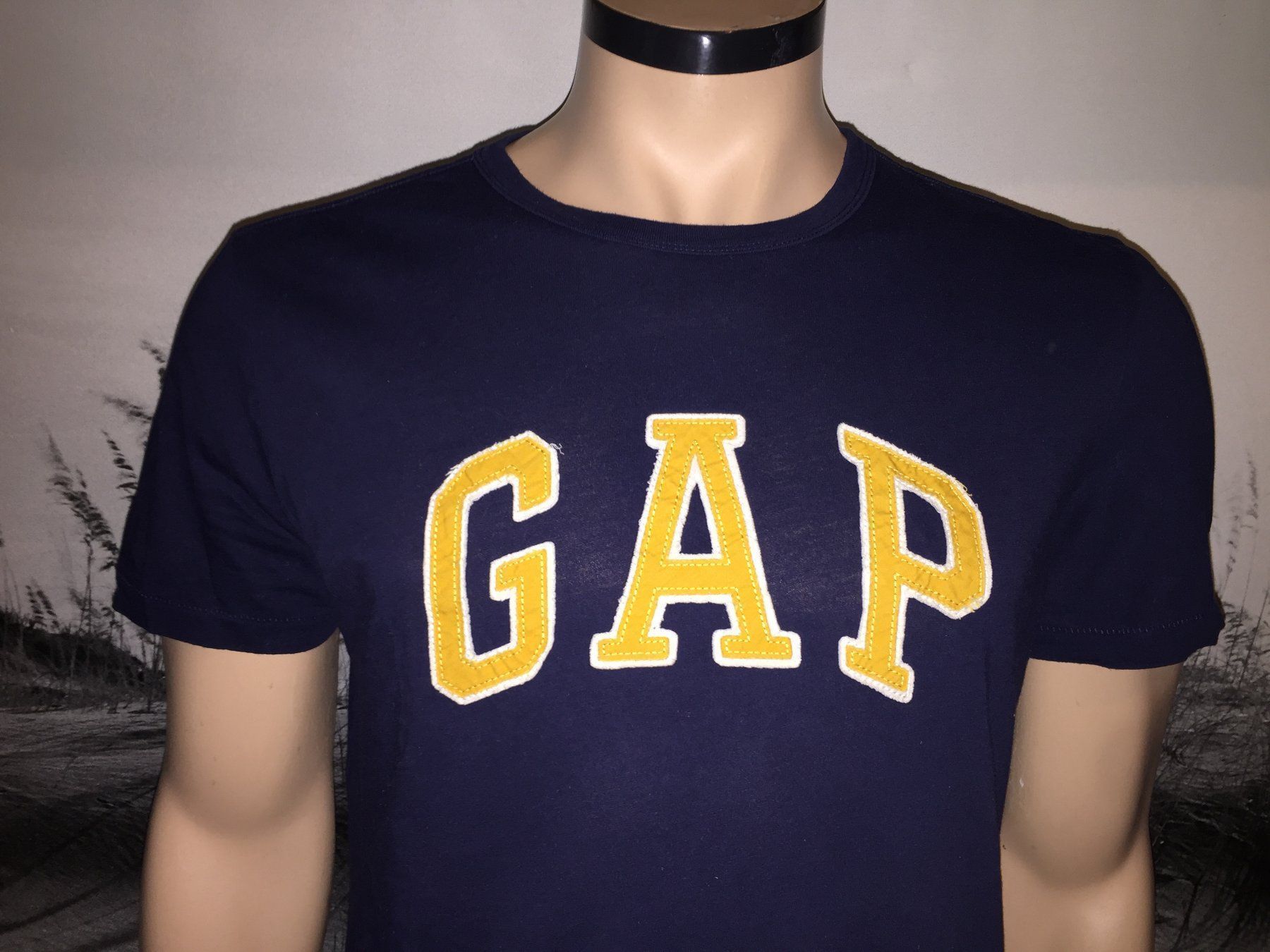 T-shirt: T-Shirt GAP    Taille / Grosse S – Usato da Cossonay-ville venduto da Super-Price-Quality 1