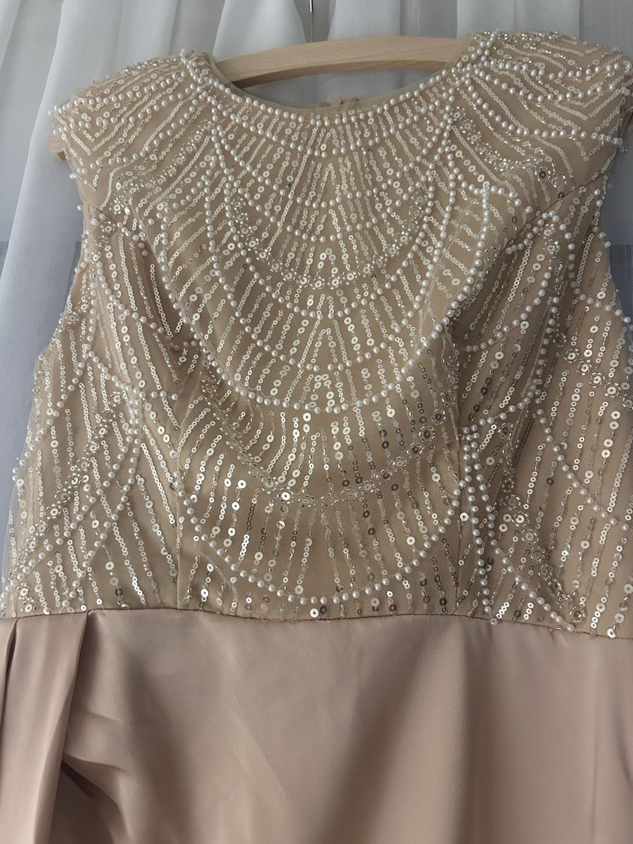 Robes: Abendkleid Perlen beibesetzt Grösse L  – D'occasion à dübendorf par joni025 2