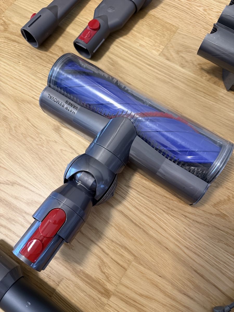 Dyson Staubsauger & Zubehör: Dyson V8 absolute  – Gebraucht aus Meyrin von SA_3006 4
