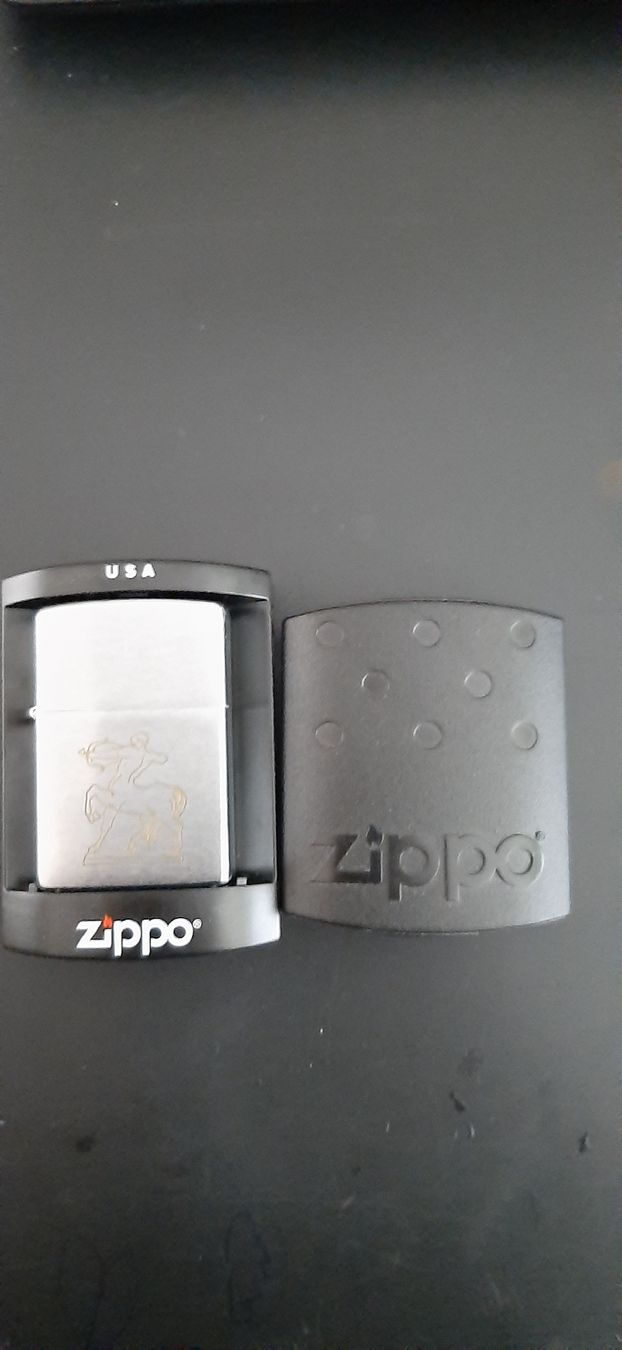 Zippo Accendini: Accendino Zippo nuovo – Nuovo e nell'imballaggio originale da Luzern venduto da PAPPALARDO1955 1