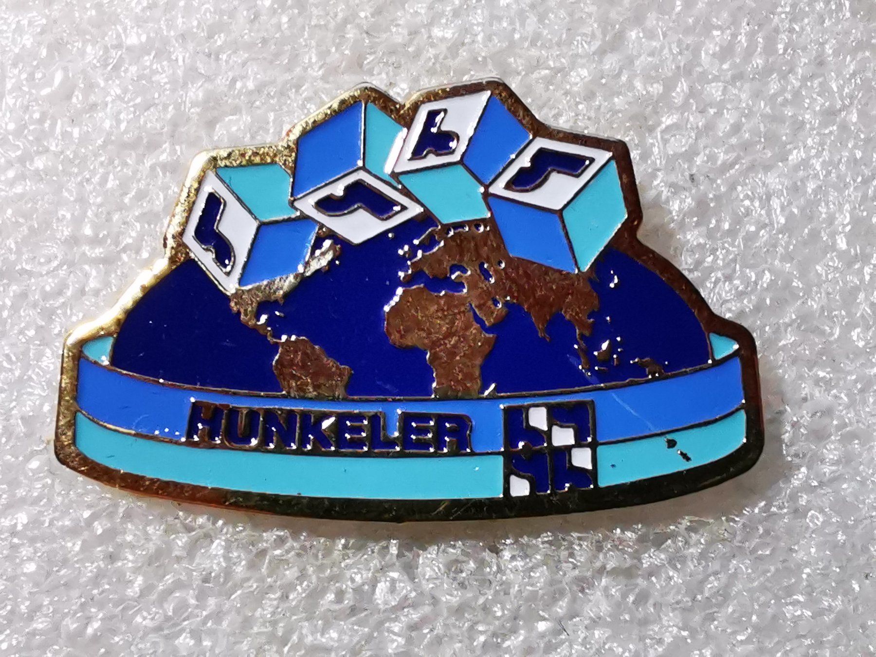 Placchette & Badge: Ansteckpin 69: Hunkeler – Usato da Oppligen venduto da Pin-Fall-Shop