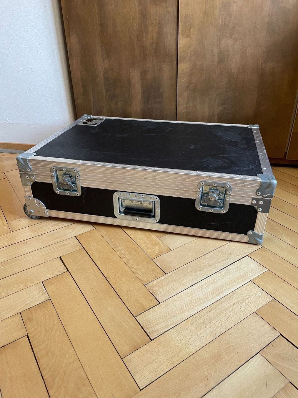 Strumenti musicali: Pedalboard mit Rollencase – Usato da Chur venduto da Pcapaul 4