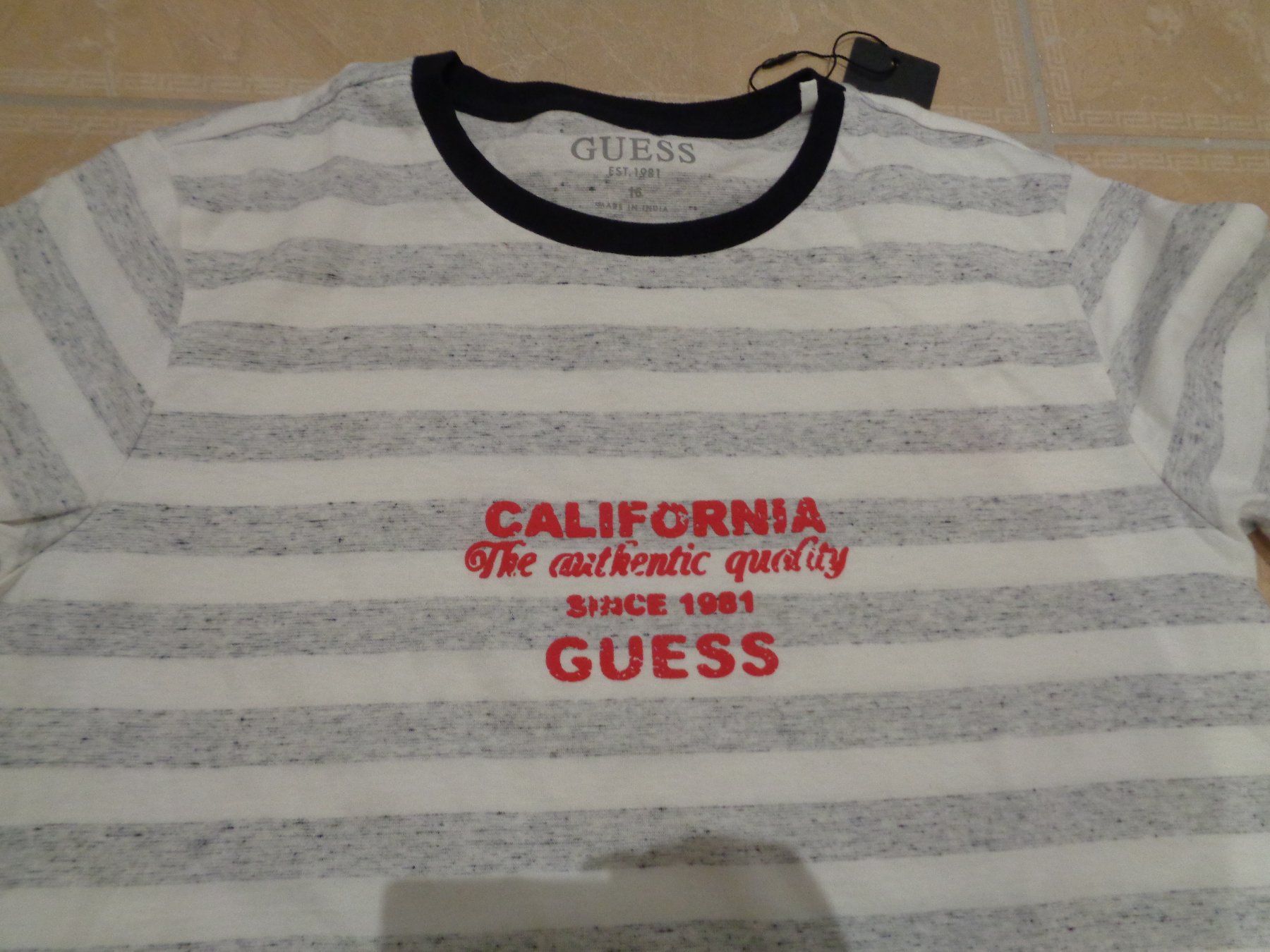Guess Camicette, T-shirt & Top: Guess neues shirt, 16J 170 – Nuovo e nell'imballaggio originale da Klingnau venduto da Markus14 2