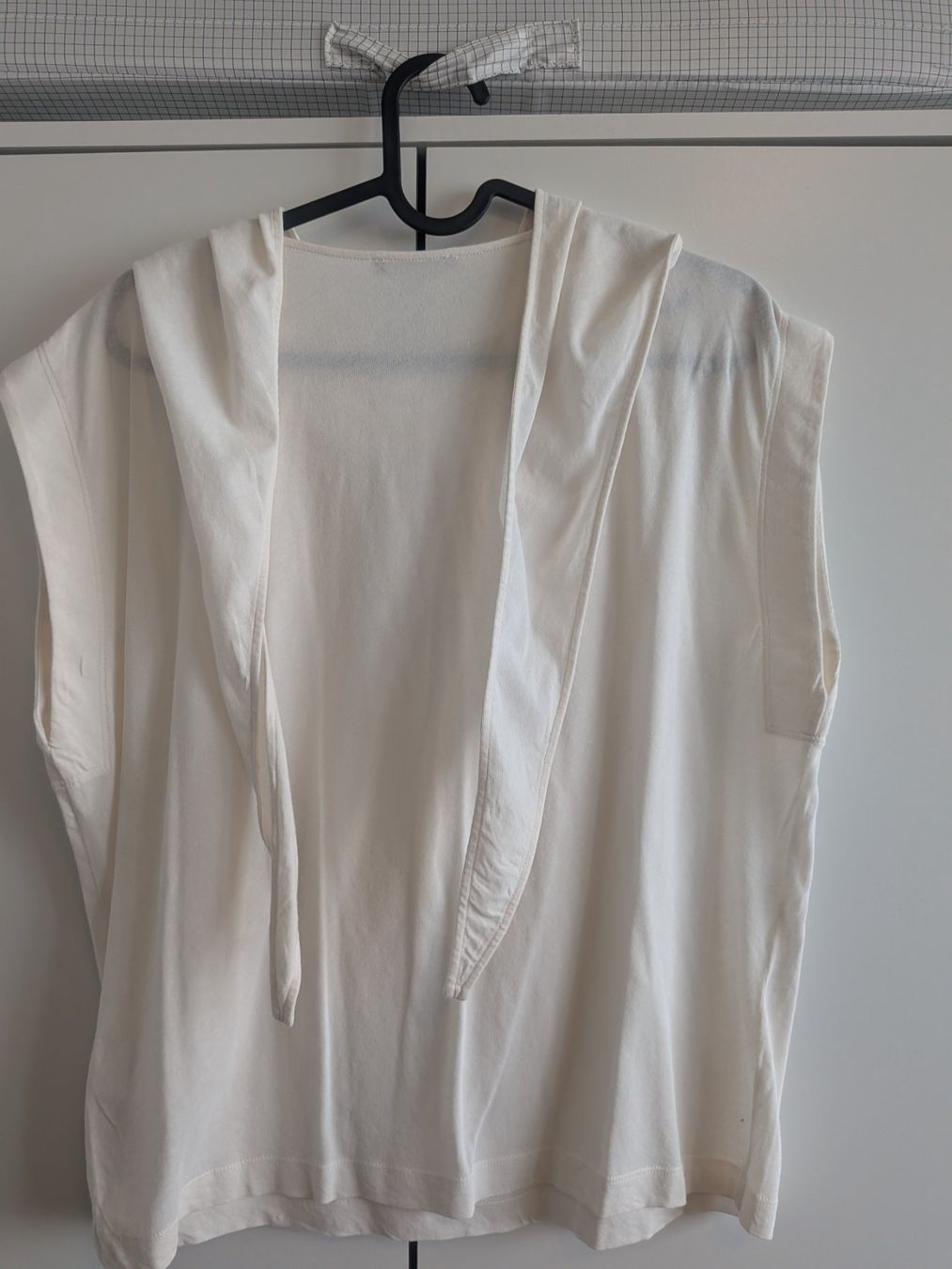 Massimo Dutti Top: Massimo Dutti Women's Top - Size M - never worn – Nuovo (secondo la descrizione) da Wettingen venduto da ann_hzb5 1