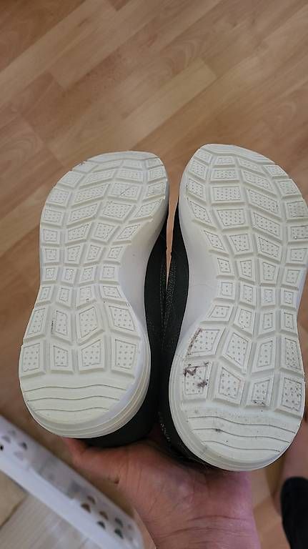 Chaussures femmes: Glitzerturnschuhe 40 – Neuf avec emballage d'origine à Muolen par Simi897 2