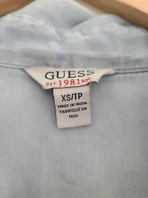 Kleider: Robe jeans Guess XS – Gebraucht aus Fribourg von MDRNTY 1