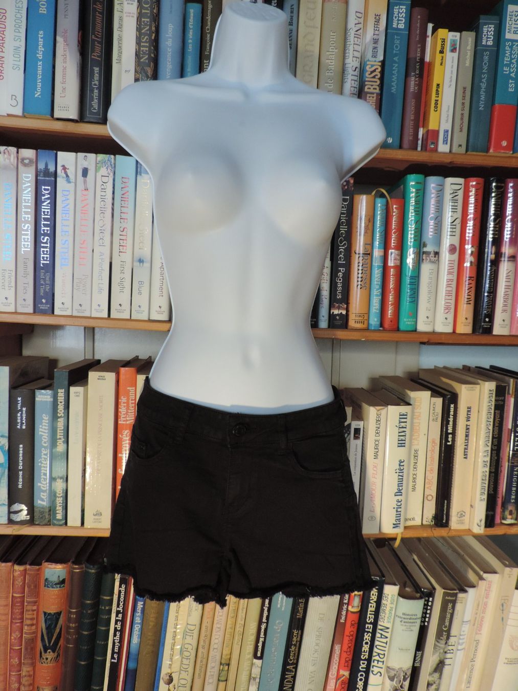 Pull&Bear Pantaloni: short noir stretch Pull & Bear – Usato da Genève venduto da Axelle333 3