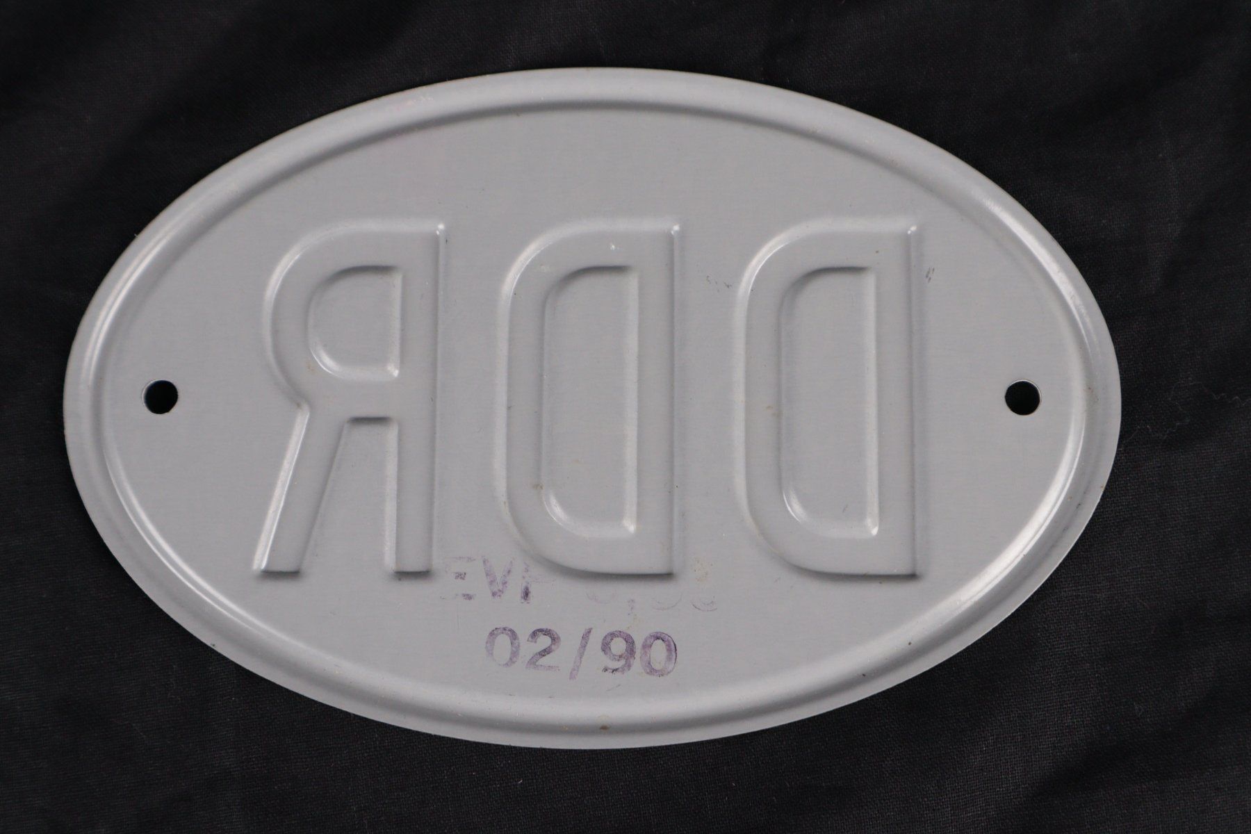 Schilder: DDR-Schild Oval original DDR 1990 – Gebraucht aus Volketswil von brockipfannenstil 1