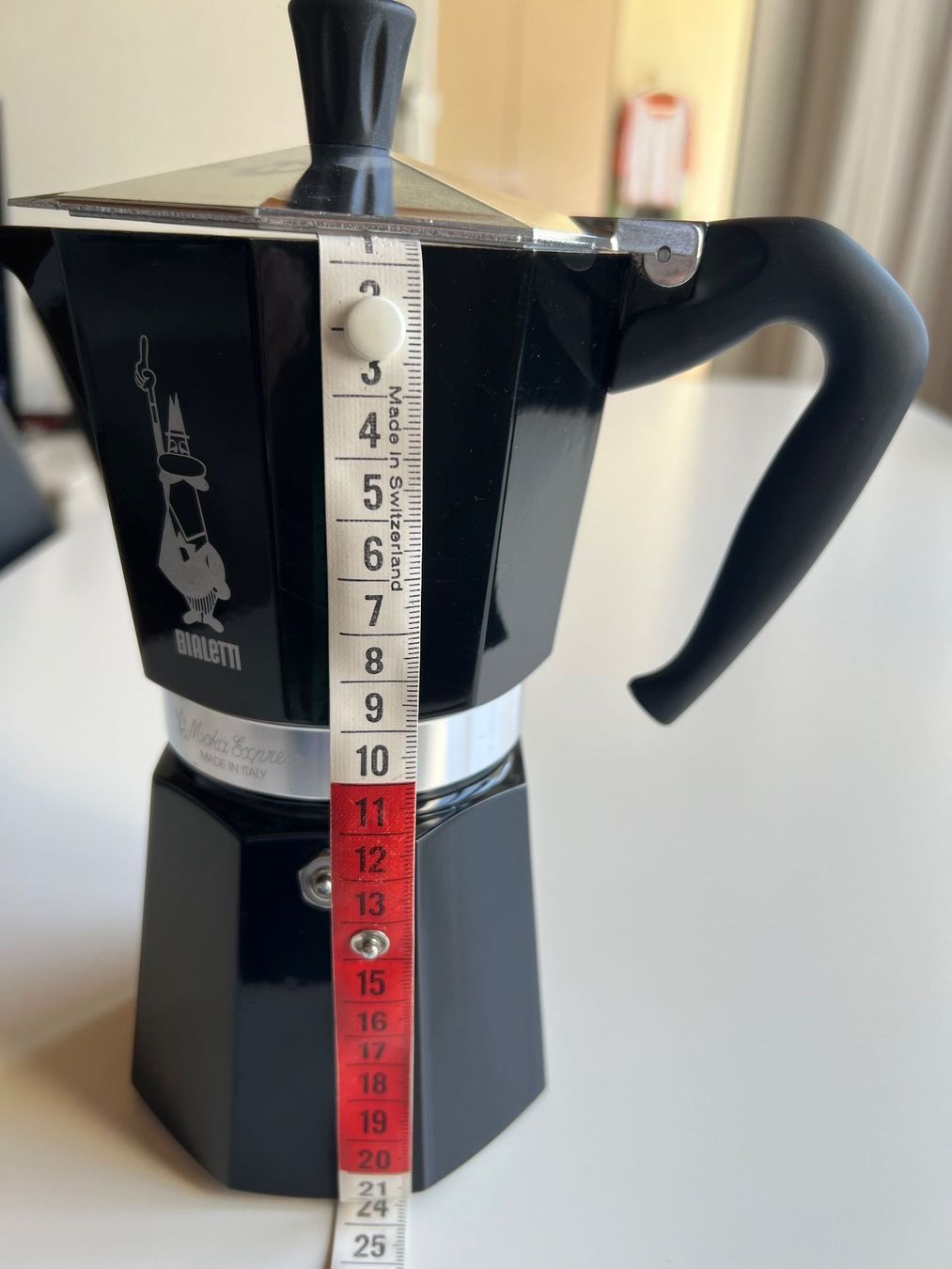 Bialetti Kaffeemaschinen & Espressomaschinen: Bialetti Moka Express  schwarz NEU – Neu (gemäss Beschreibung) aus Chur von van_hnc6 7