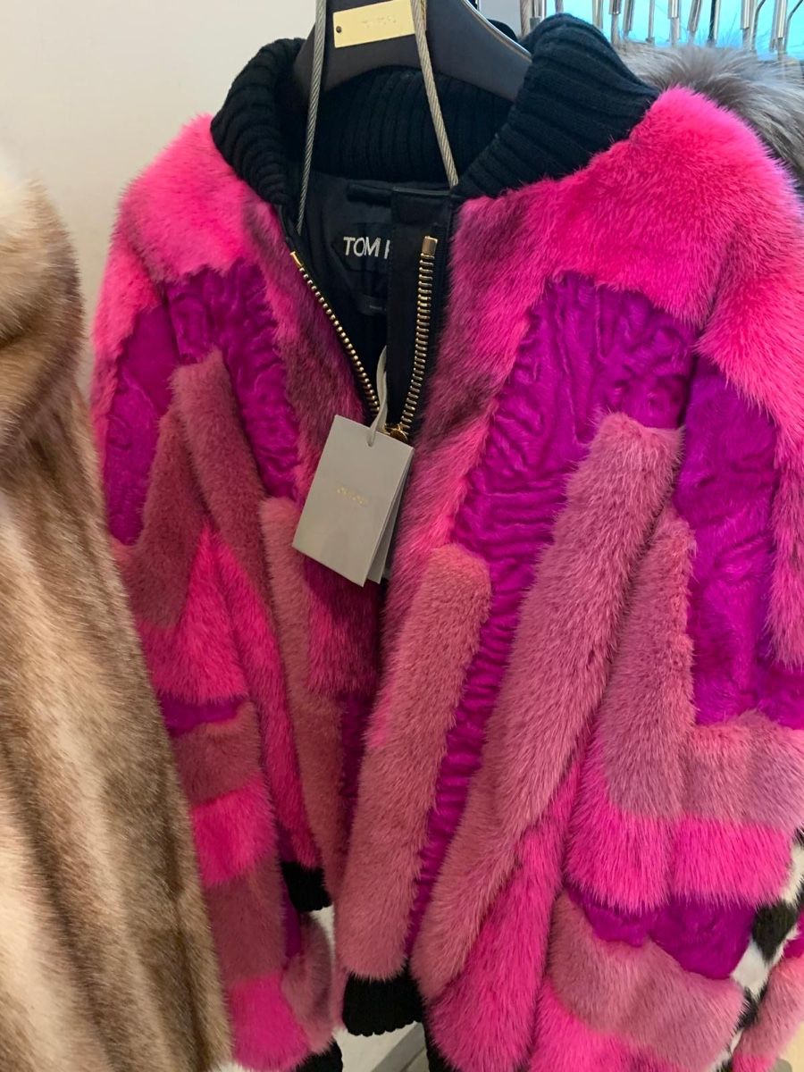Tom Ford Giacche: Tom Ford Pelz Jacke – Nuovo e nell'imballaggio originale da Binningen venduto da Yuliya15 2