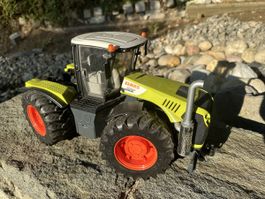 Bruder Claas Xerion 5000 Traktor Spielzeug guter Zustand