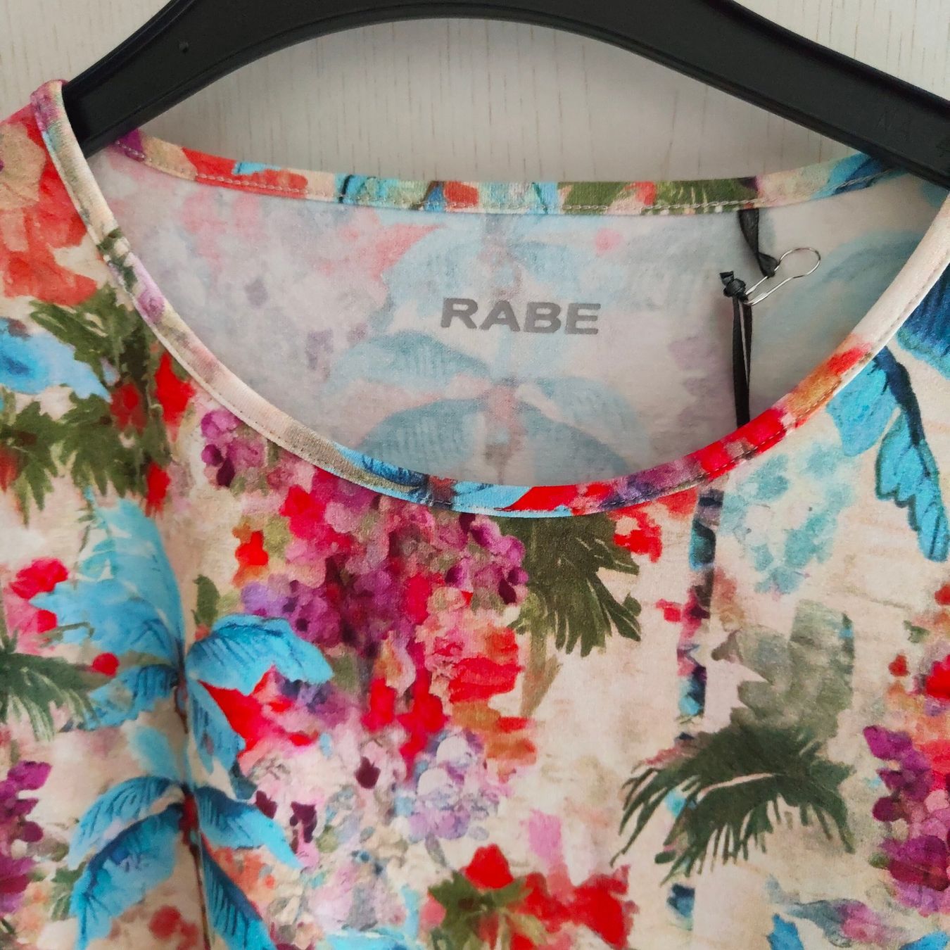 Rabe T-shirt: Buntes Sommershirt Rabe Gr. 46 Fr. 32.- – Nuovo e nell'imballaggio originale da Lohn SH venduto da flyerc9 2