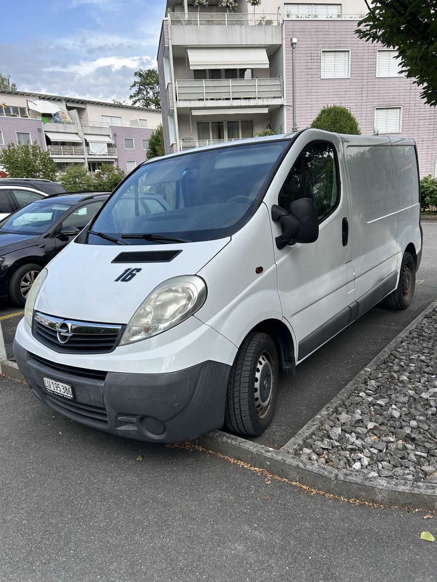 Veicoli commerciali: Opel Vivaro 2.0 Diesel  – Usato da Sursee venduto da fer_n6vf