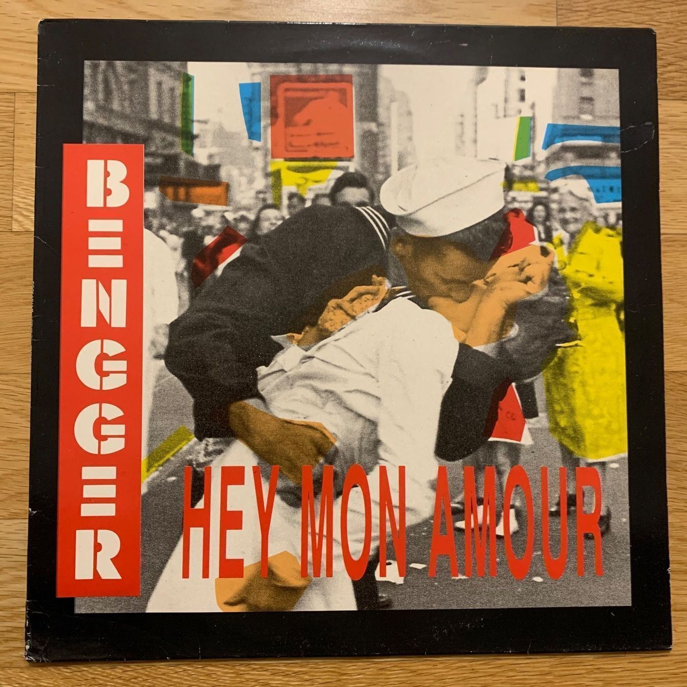 Dischi in vinile: BENGGER / HEY MON AMOUR (1987) – Usato da Sarnen venduto da m-basic