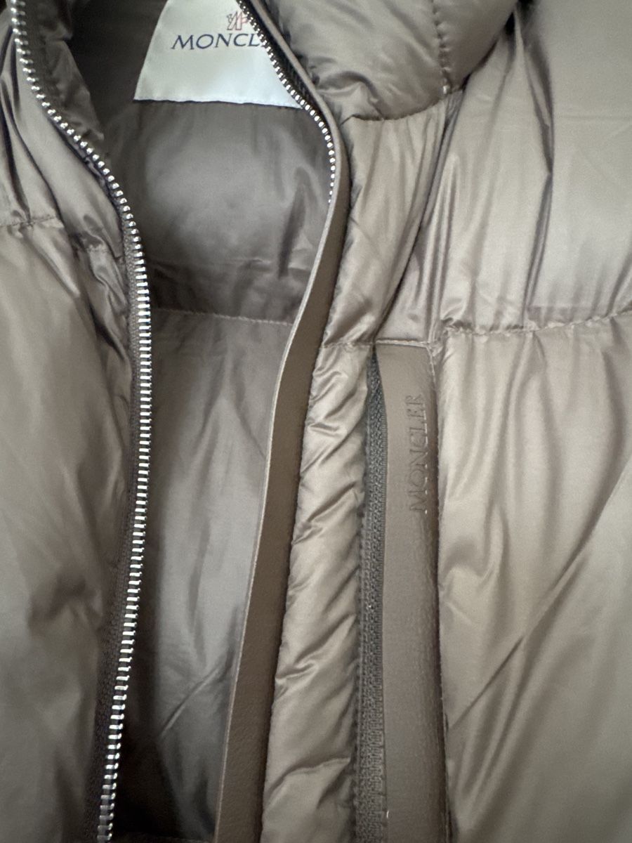 Moncler Jacken: Moncler Jacke Gr. 4 – Neu (gemäss Beschreibung) aus Luzern von TENDIMO 5
