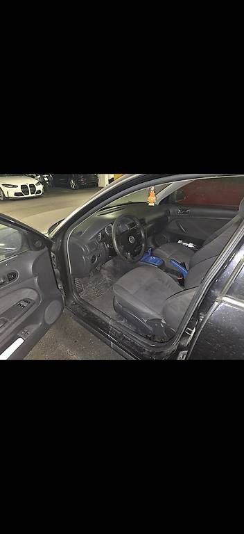 VW Automobili: VW Passat 1.9 TDI – Usato da Chur venduto da maz_m28g 1