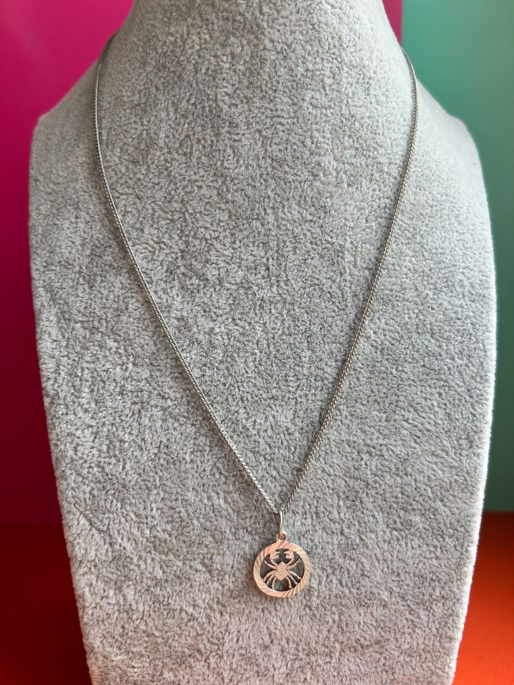 Catenine: Kette mit Sternzeichen KREBS Anhänger – Usato da Dittingen venduto da Bijoubelle 7