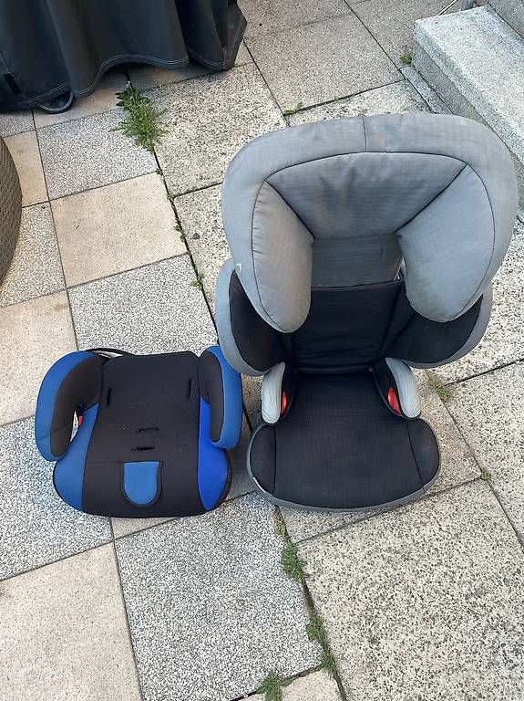 Sièges auto: Römer Kindersitz + Sitzerhöhung CHF 30. – D'occasion à Uster par ronnygoethling