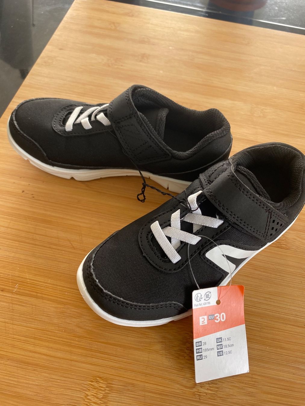Schuhe für Jungen: Basket sneakers 29 neuf – Neu (gemäss Beschreibung) aus Salvenach von gwenwywar