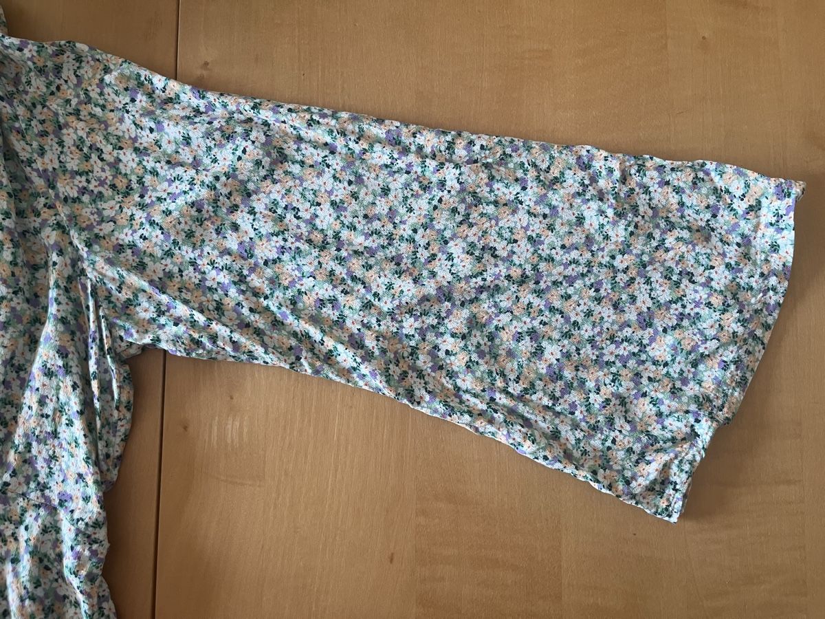 C&A Camicette: Bluse mit ausgestellten Ärmeln und Peplum – Usato da Basel venduto da tiadolma 2