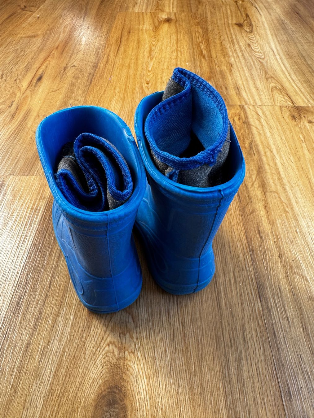 Schuhe für Jungen: Blaue Gummistiefel, Grösse 23 – Gebraucht aus Basel von spassbremse 1