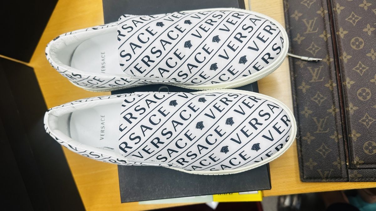 Versace Scarpe da uomo: Versace Sommer Schuhe Gr 42 – Nuovo e nell'imballaggio originale da Lachen SZ venduto da HelvetiaLuxury 5