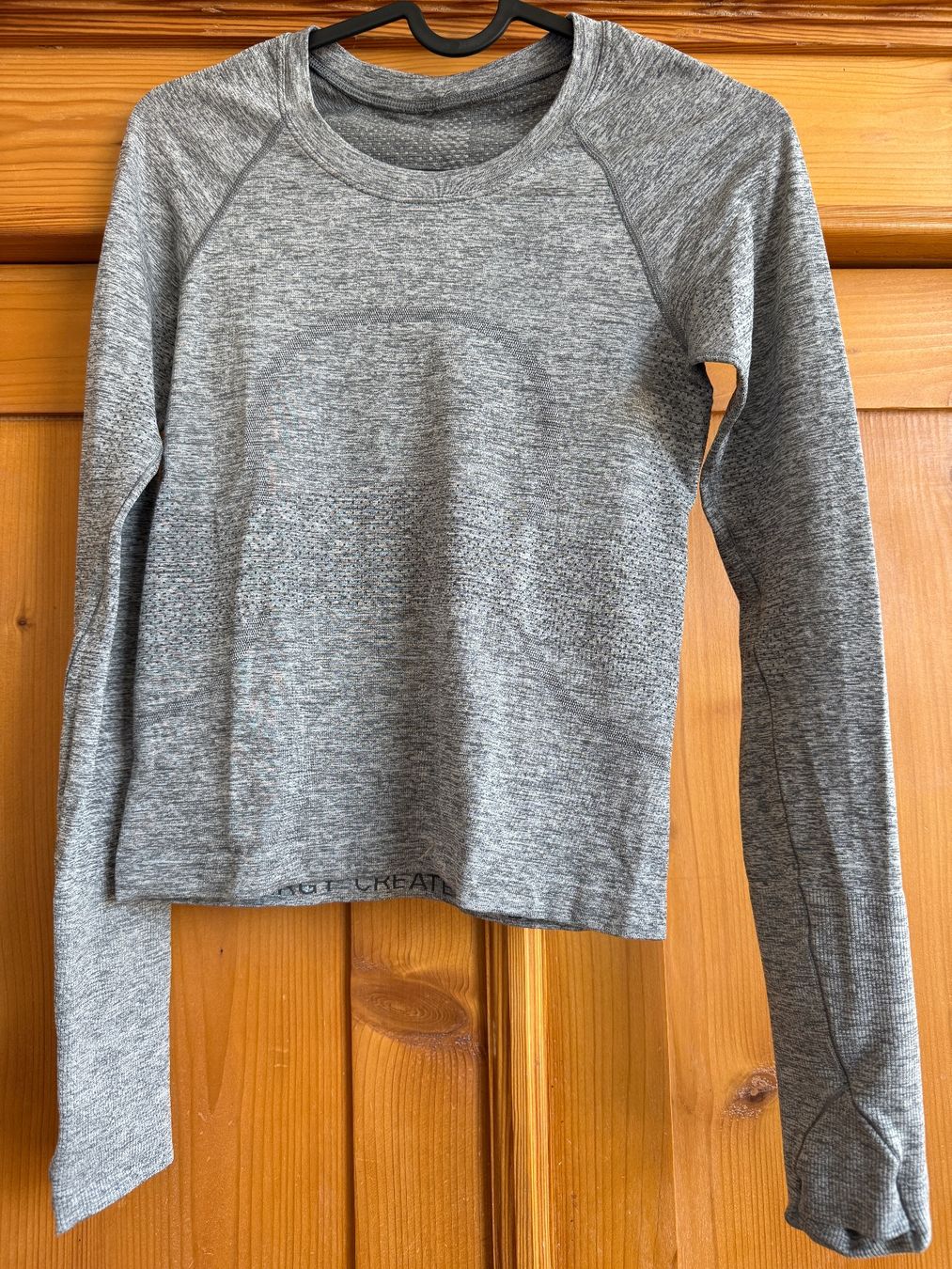 Lululemon Tops: Lululemon Swiftly Tech Long-Sleeve Shirt – Gebraucht aus Zürich von jbeauxarts