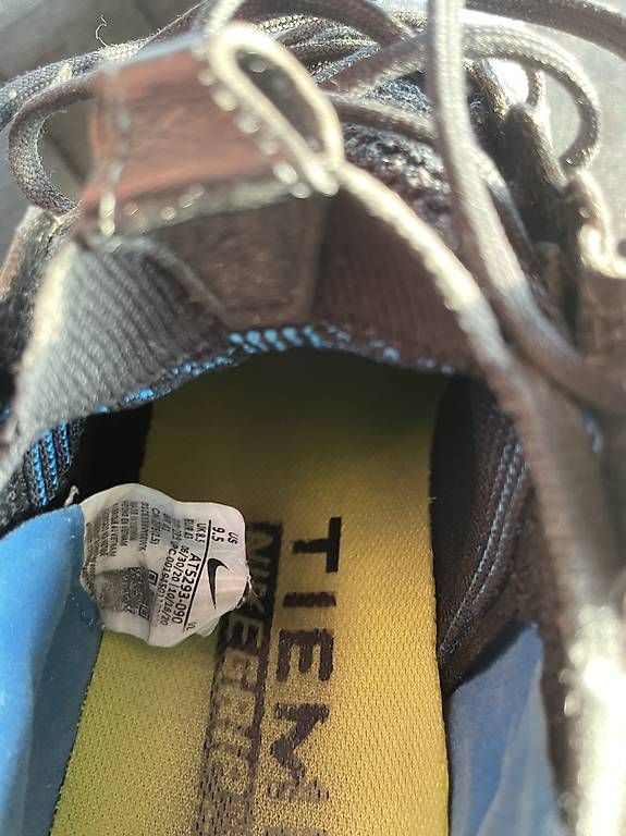 Scarpe da uomo: Nike Nockenschuh Größe 42.5 – Usato da Hägendorf venduto da Wjm0 2