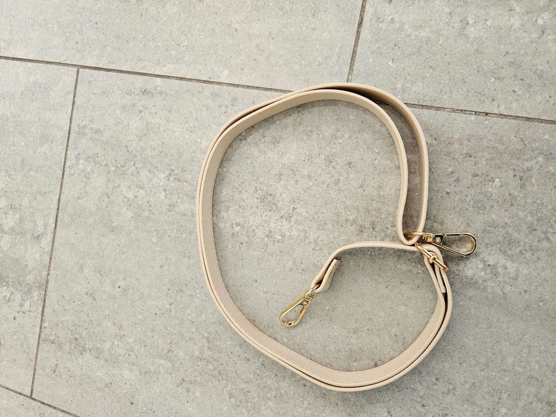 Sonstige Kleidung & Accessoires: Schulterriemen, Schultergurt, Strap, Taschengurt – Neu (gemäss Beschreibung) aus Wiesendangen von Sinhuk 2