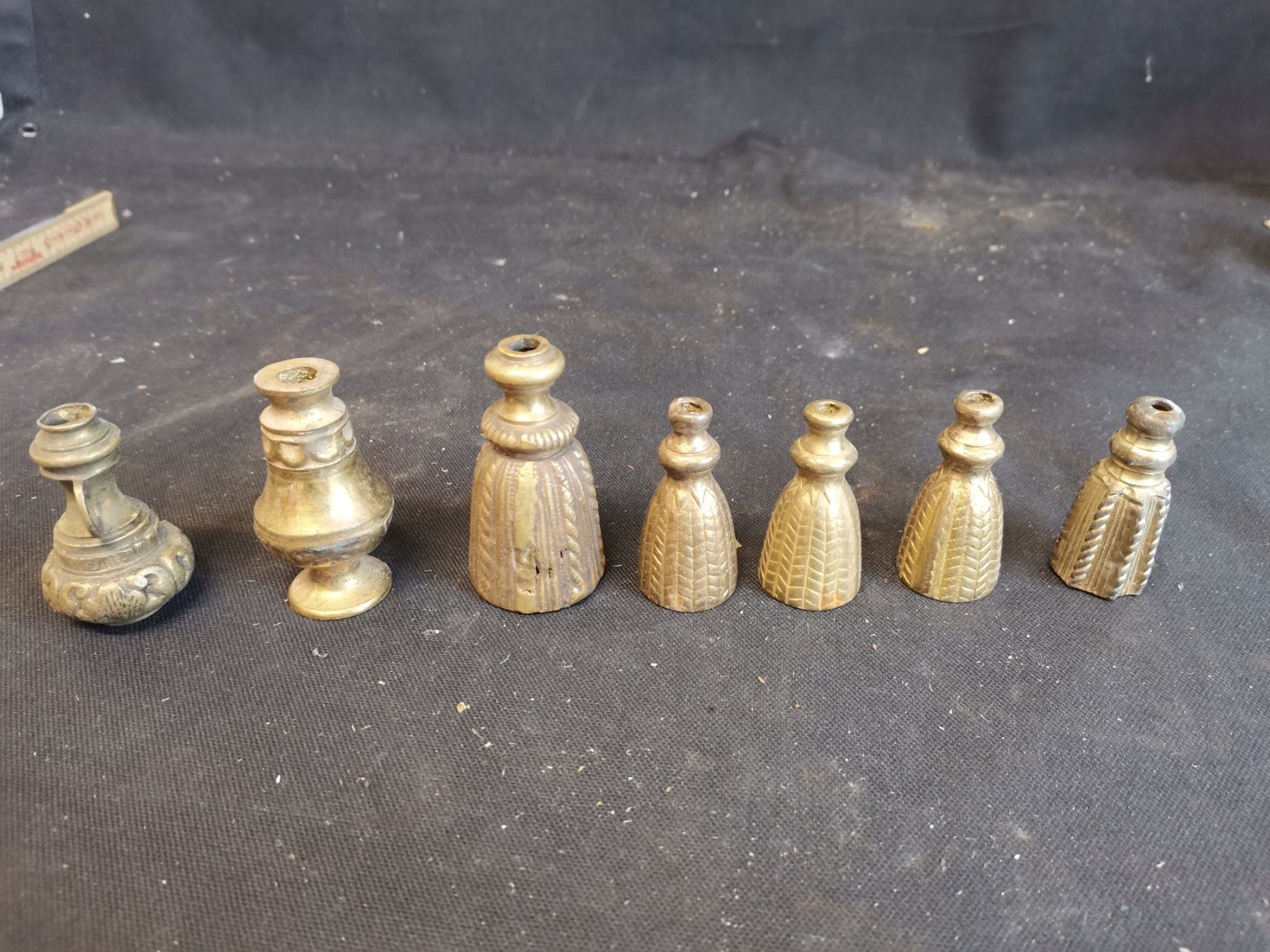 Tutte le decorazioni: Bronze Deckel, Messing Abschluss, Bronze Deko, Messing Deko – Usato da Wiedlisbach venduto da materialkreislauf