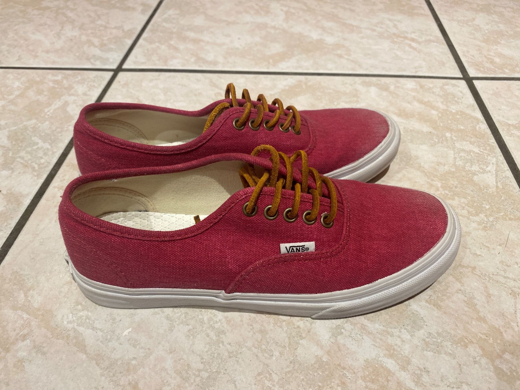 Vans Scarpe da donna: Schuhe Vans rot – Usato da Busswil BE venduto da PascalWuillemin 1