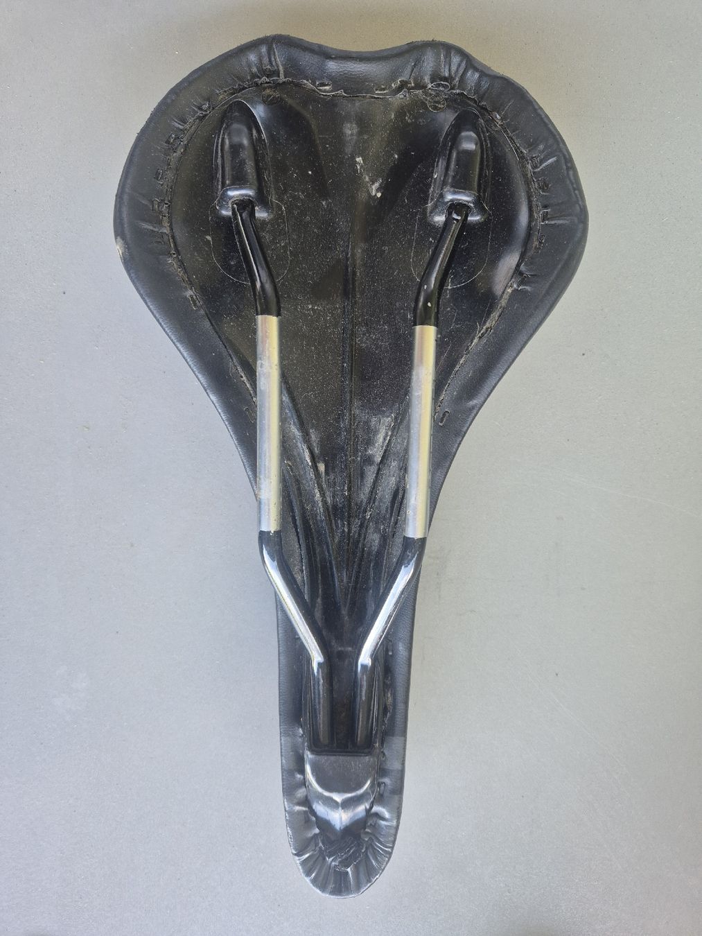 Cinelli Pezzi di ricambio: Cinelli road bike saddle – Usato da Zug venduto da silid 1