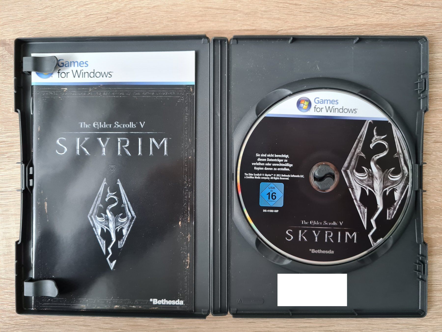 Giochi: The Elder Scrolls V Skyrim + Map - PC – Usato da Carouge GE venduto da Franllo 2