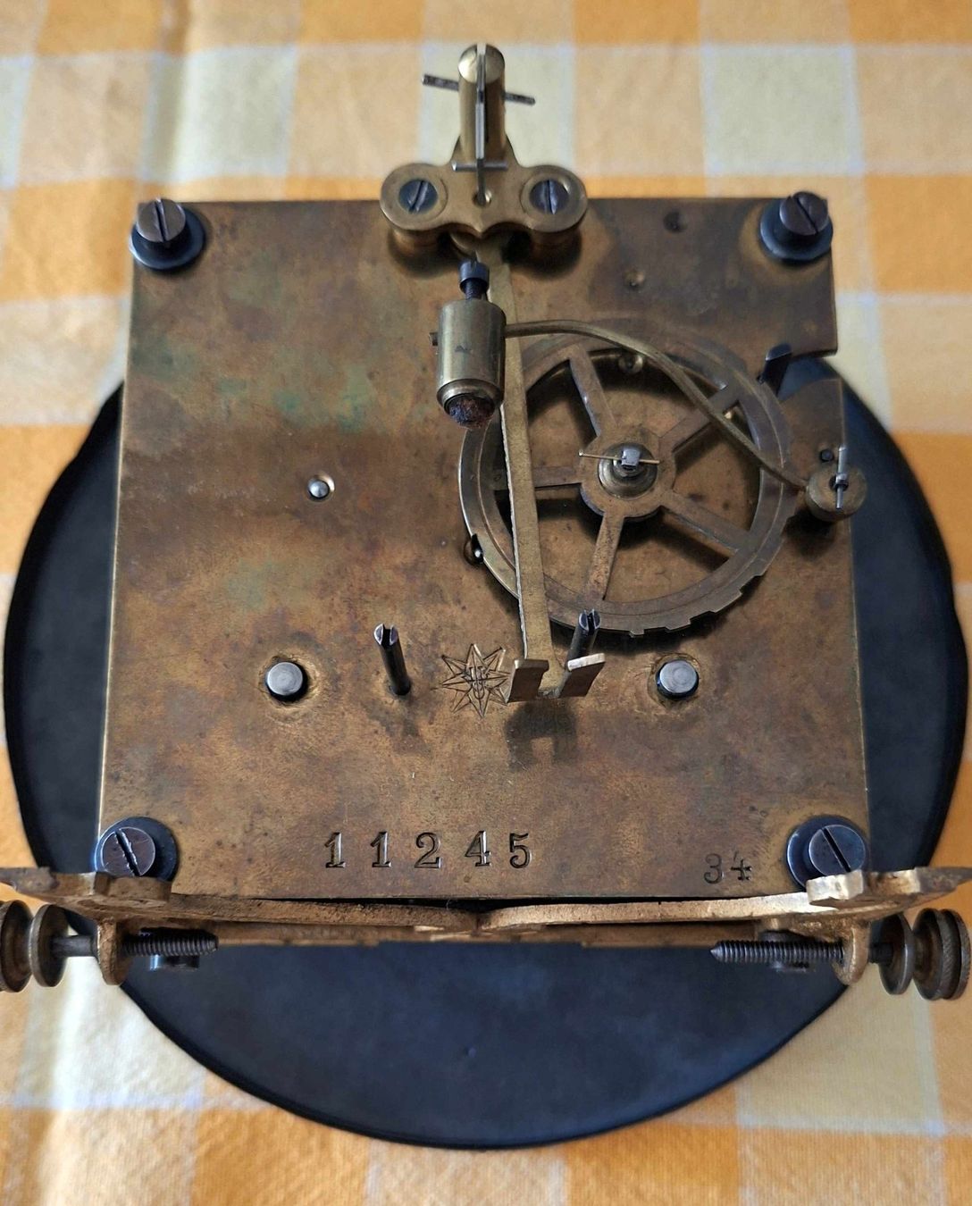 Orologi: Ersatzteilspender - Régulateur 8 Tage Werk mit Grahamhemmung – Difettoso da Seuzach venduto da wie_c66v 7