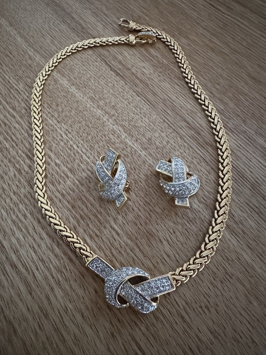 Colliers: Collier mit Clips vergoldet – D'occasion à Herbriggen par Sehrazade