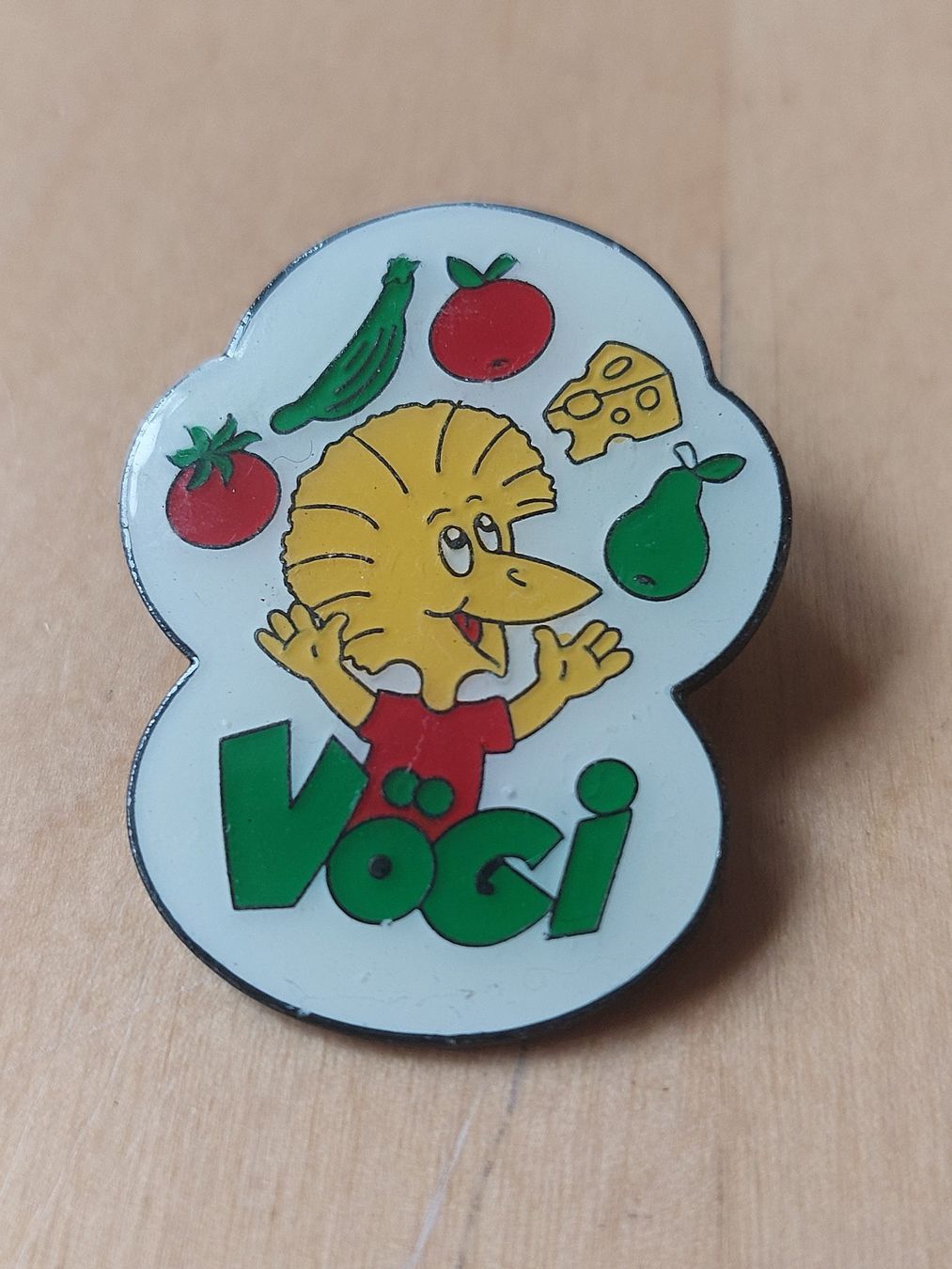 Placchette & Badge: 5 VÖGI - PIN – Usato da Gipf - Oberfrick venduto da Esnoopy 5