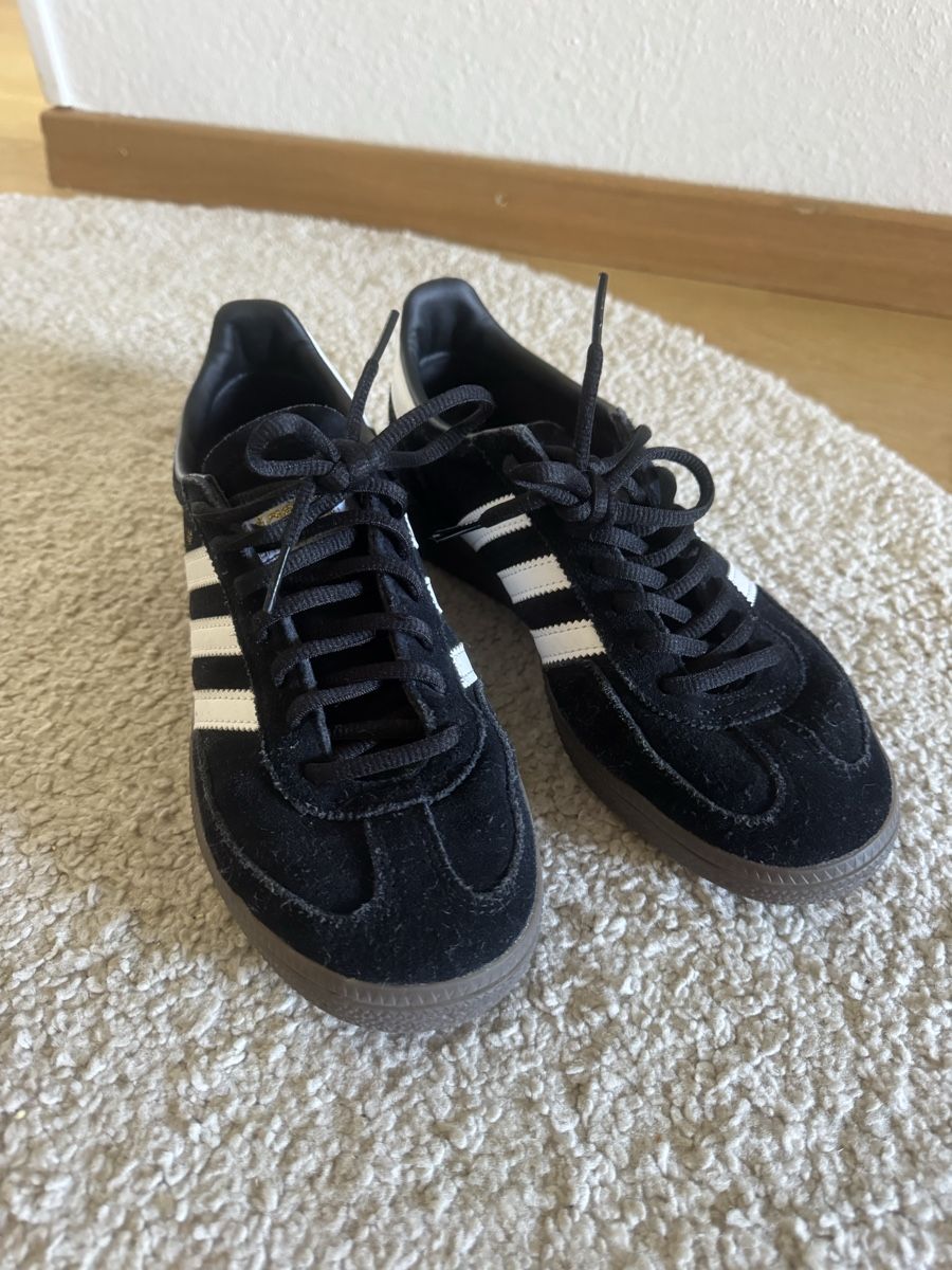 Herrenschuhe: Adidas Spezial noir taille 39.5 – Gebraucht aus Lausanne von fan_d56k