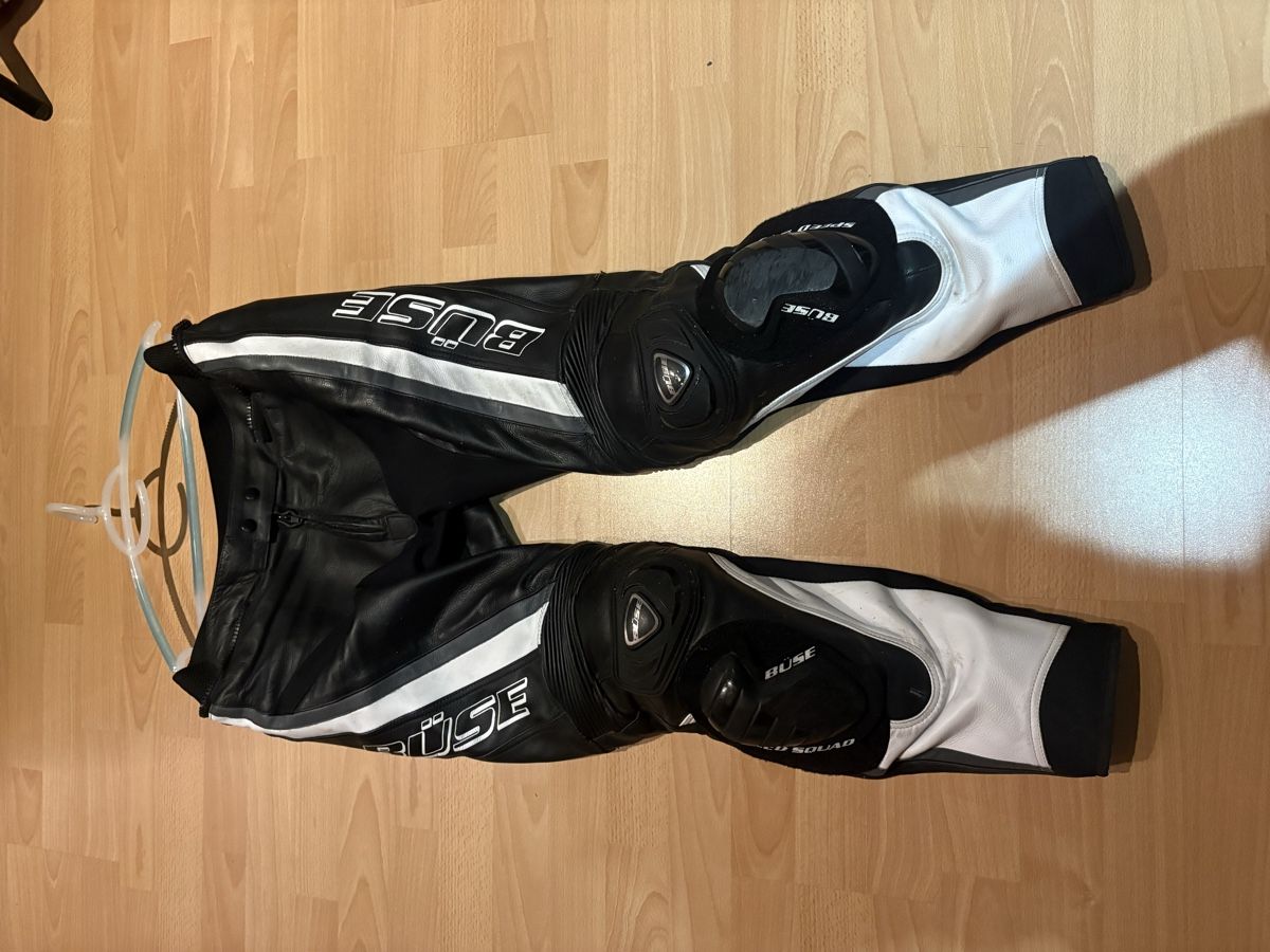 Costumes, combinaisons de sport et fonctionnelles: Büse Lederkombi – D'occasion à Schangnau par damian_sie 1