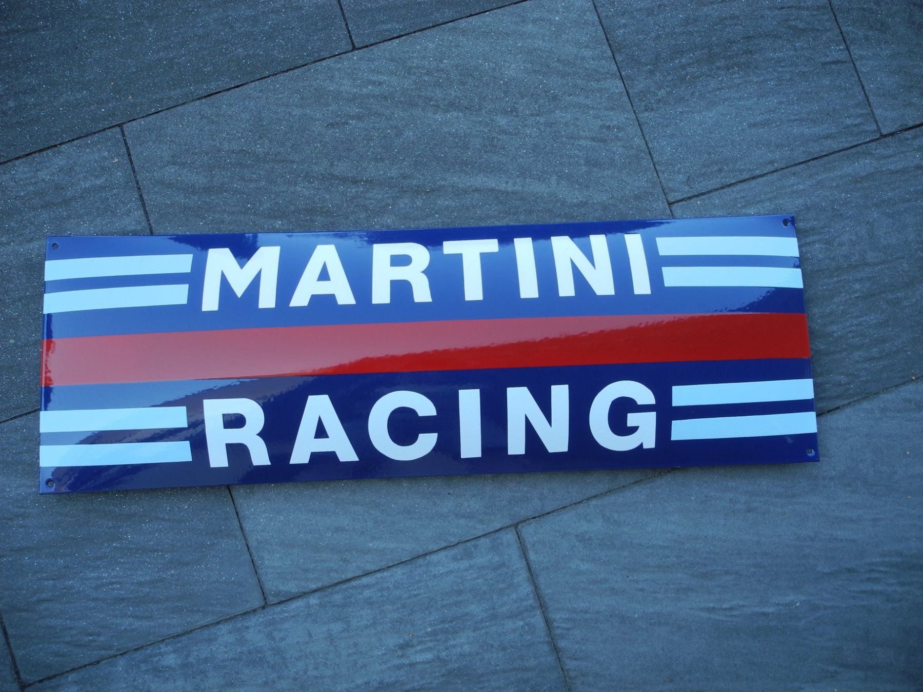 Martini Insegne: XXL MARTINI RACING EMAILSCHILD – Nuovo (secondo la descrizione) da Reinach AG venduto da Huckleberrysix