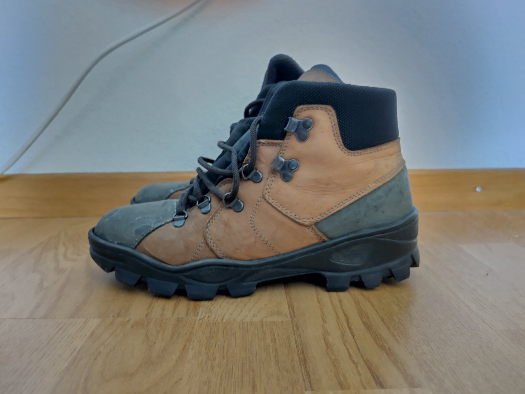 Chaussures hommes: Wanderschuhe – D'occasion à Zürich par 7AR 1