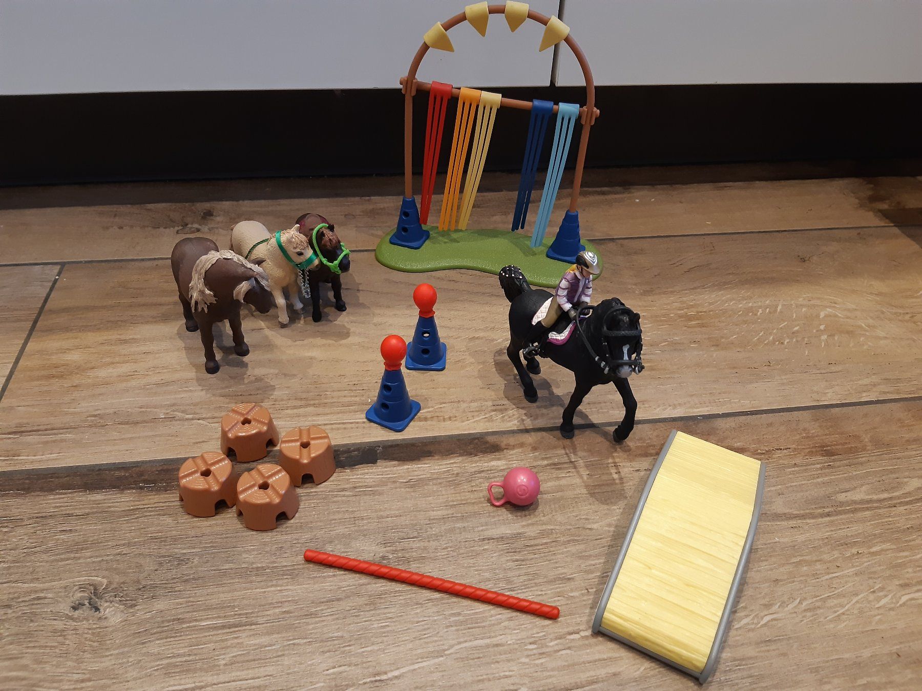 Schleich Giocattoli: Schleich Gymkhana Parcour – Usato da Waldkirch venduto da Parry01