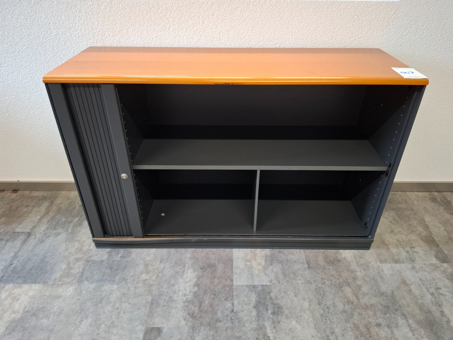 Armadi: 007 Rollladenschrank – Usato da Derendingen venduto da Meisterstuecke 2