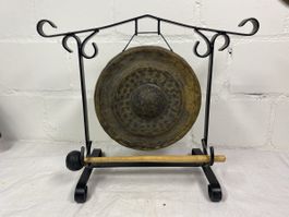 Dekorative Vintage Gong mit Ständer - Einzigartiges Stück