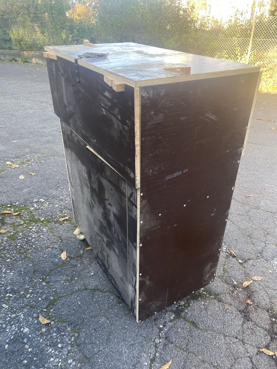 Toutes les machines: Furnier Nähmaschine – Défectueux à Basel par MoebelSackmann 5