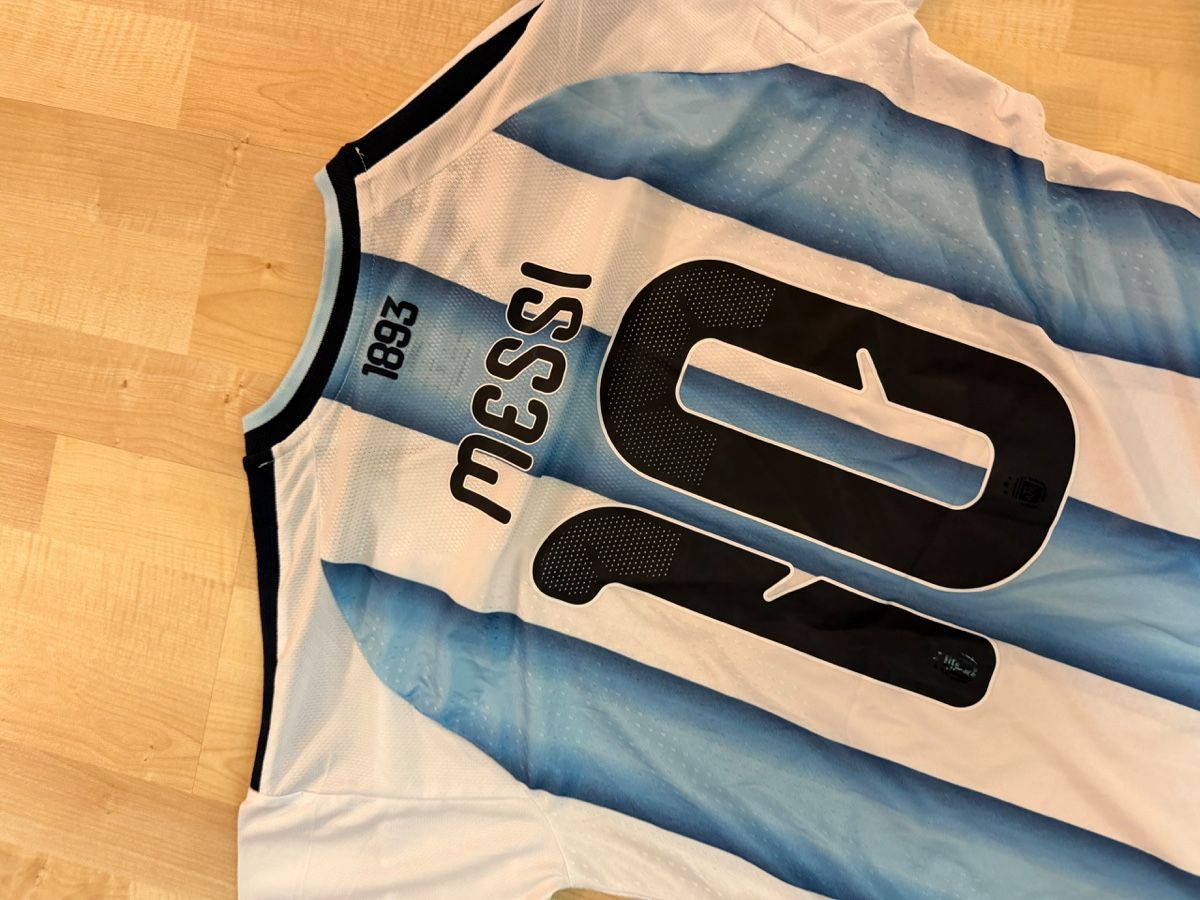 Canottiere & Pantaloni: Trikot Messi Argentinien Gr. L – Nuovo (secondo la descrizione) da Allschwil venduto da ale_99l7 2