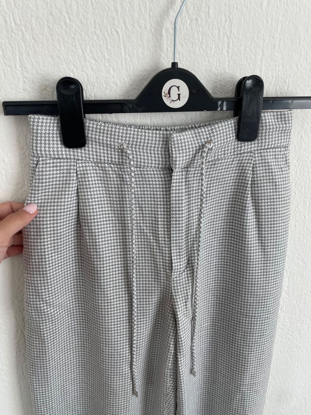 Massimo Dutti Pantaloni: Massimo Dutti - Stoffhose mit Muster, XS – Nuovo (secondo la descrizione) da St Gallen venduto da Giidi 1