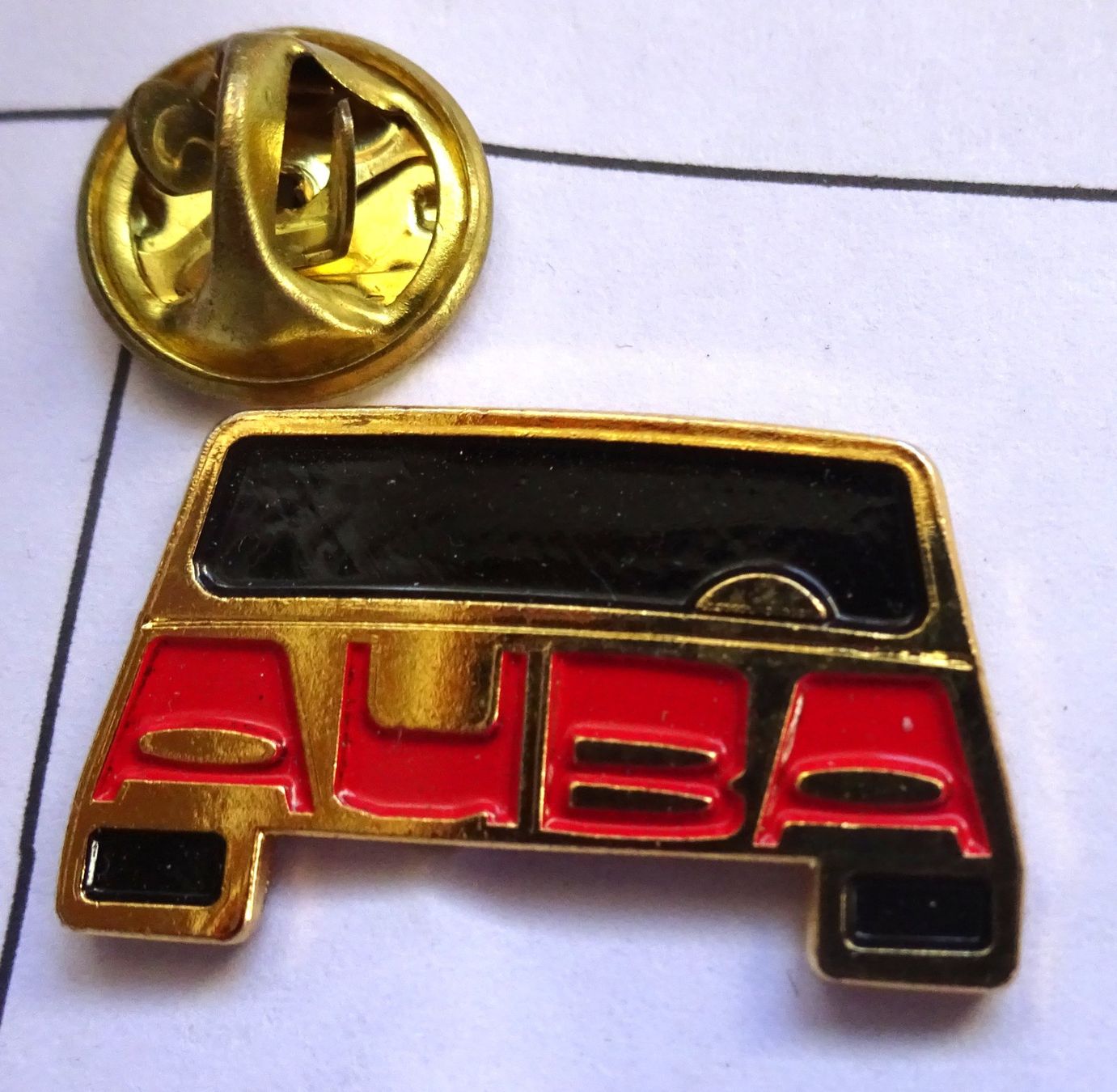 Plaquettes & Badges: Pin  A U B A  Auto – D'occasion à Utzenstorf par BUtter81